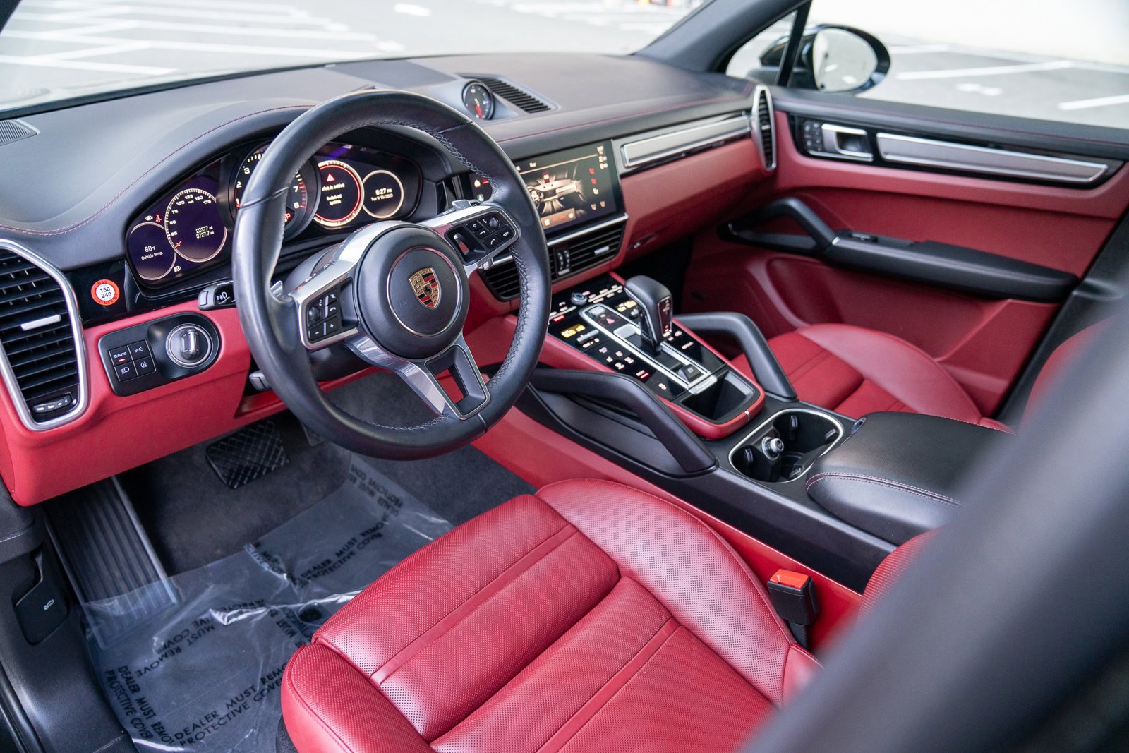 2023 Porsche Cayenne Platinum Edition photo 4