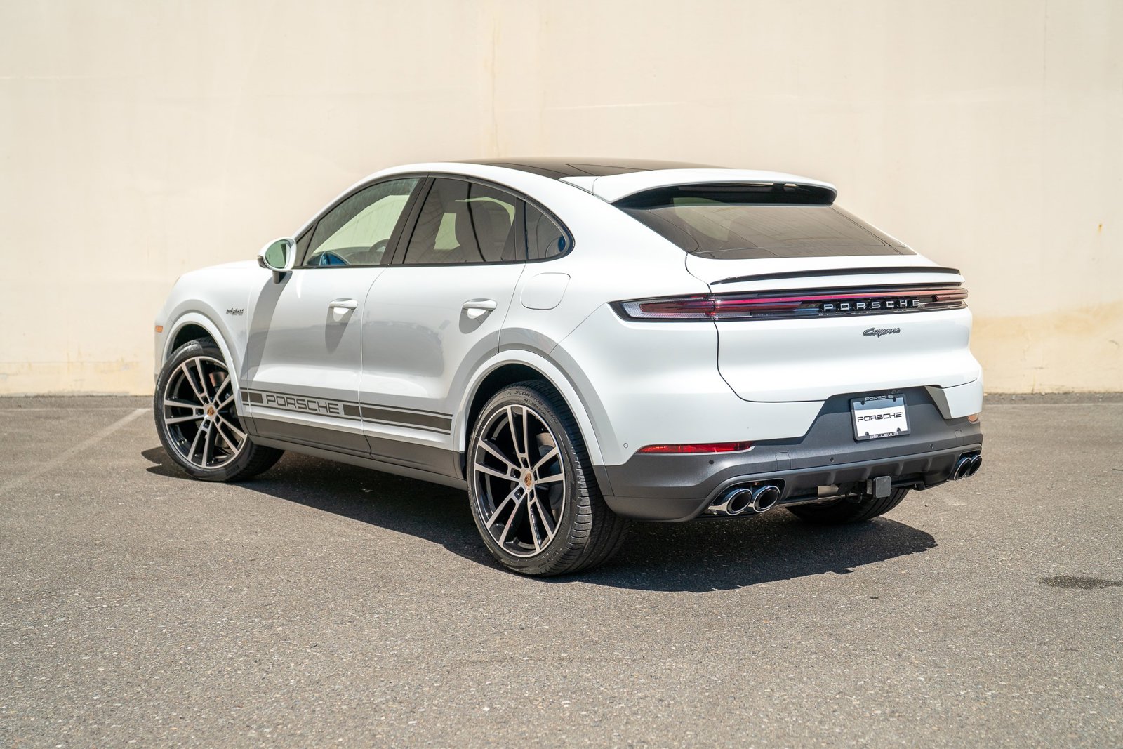 2025 Porsche Cayenne E-Hybrid Coupe photo 3