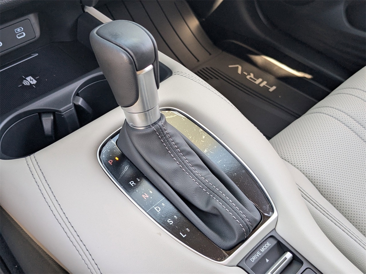 2026 Honda HR-V EX-L - Photo 16