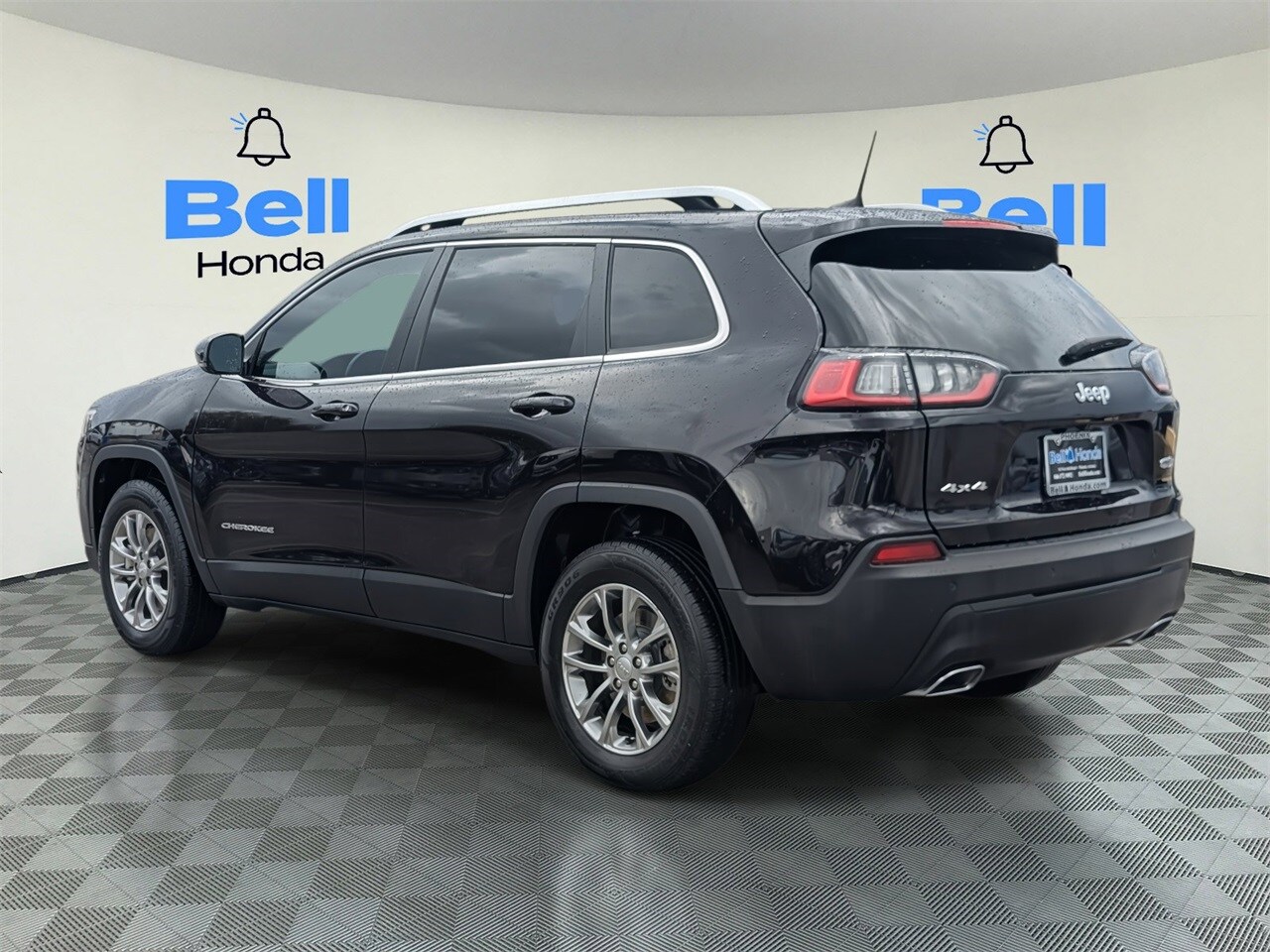 2021 Jeep Cherokee Latitude Lux photo 2