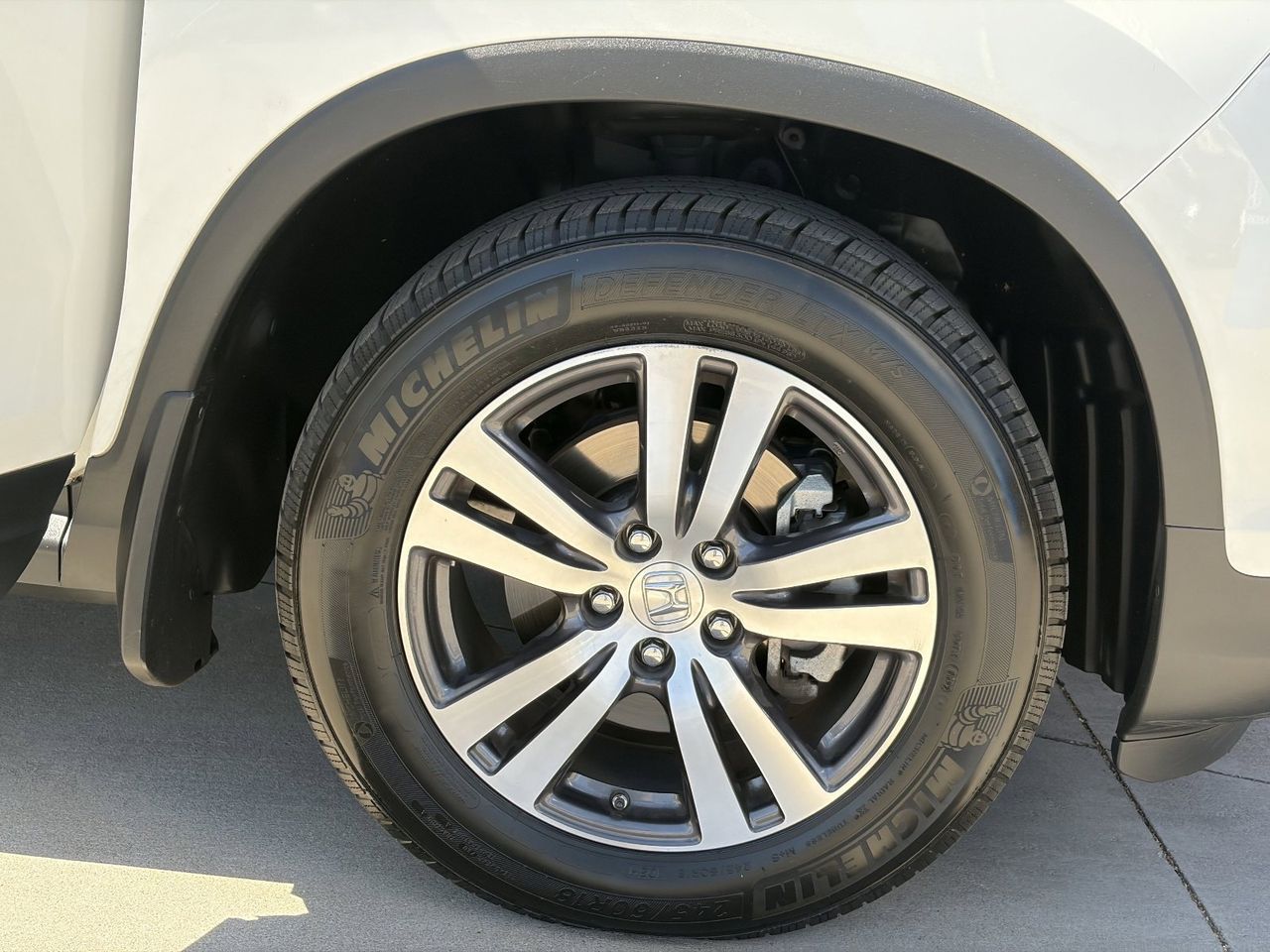 2017 Honda Pilot EX-L - Photo 8