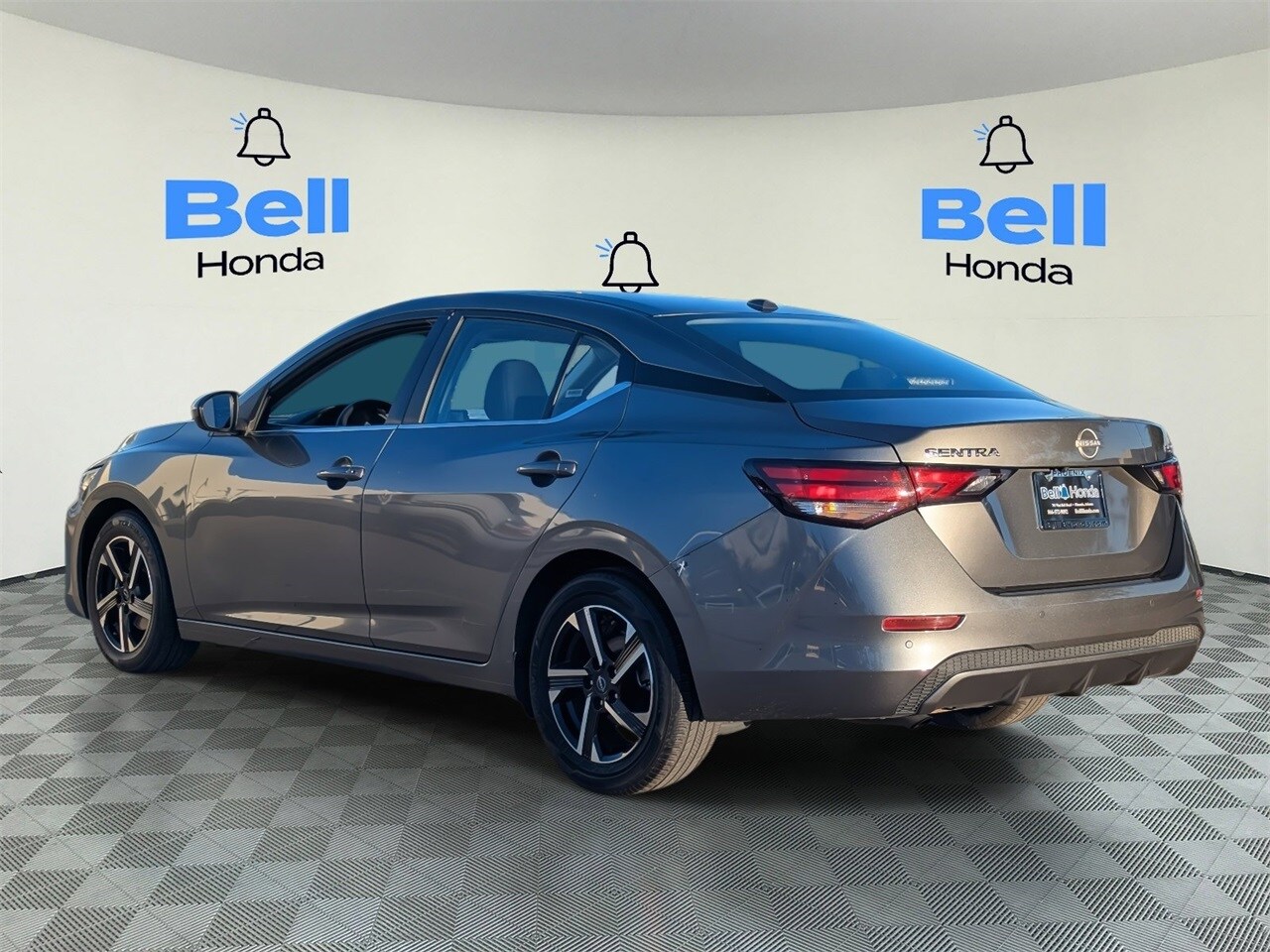 2024 Nissan Sentra SV photo 3