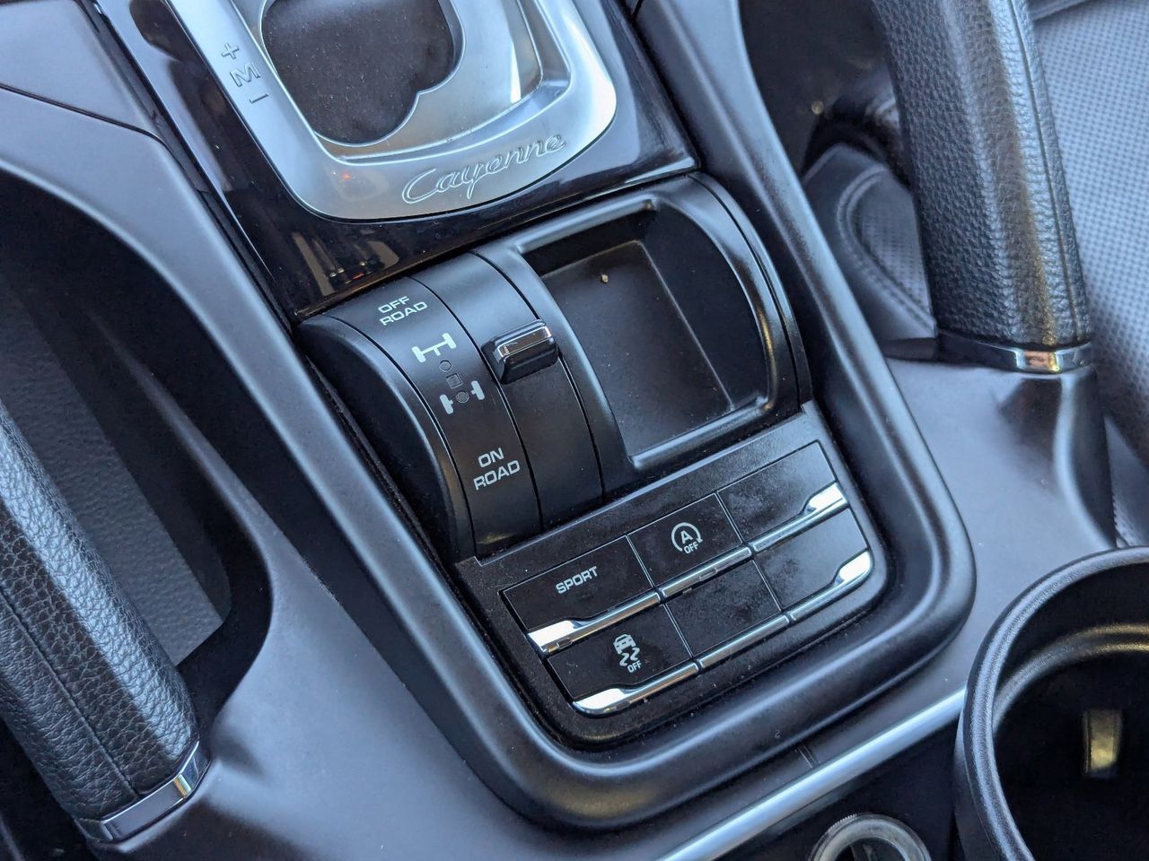 2017 Porsche Cayenne S - Photo 28