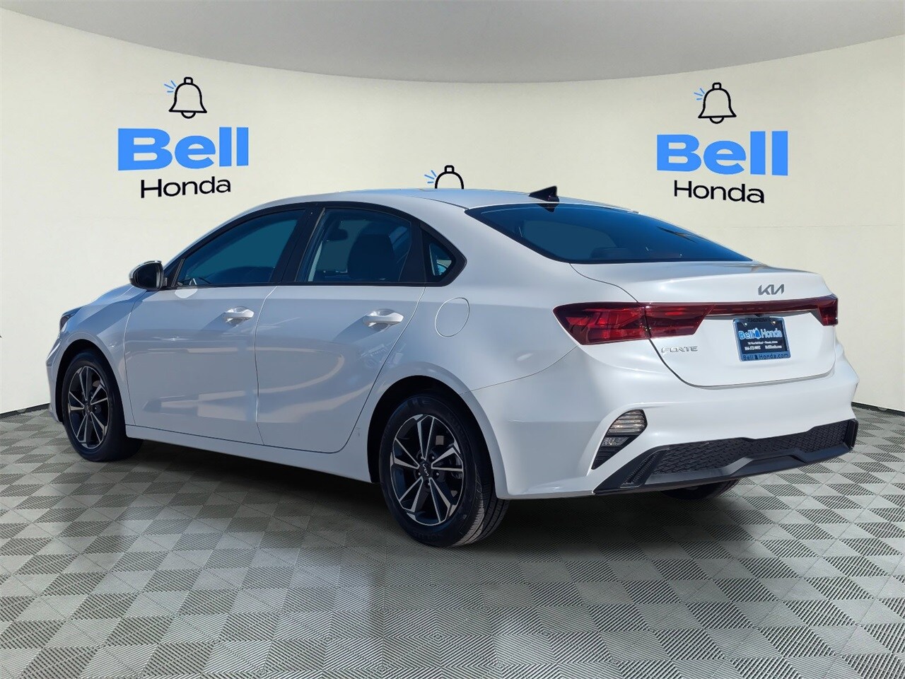 2022 Kia Forte LXS photo 3