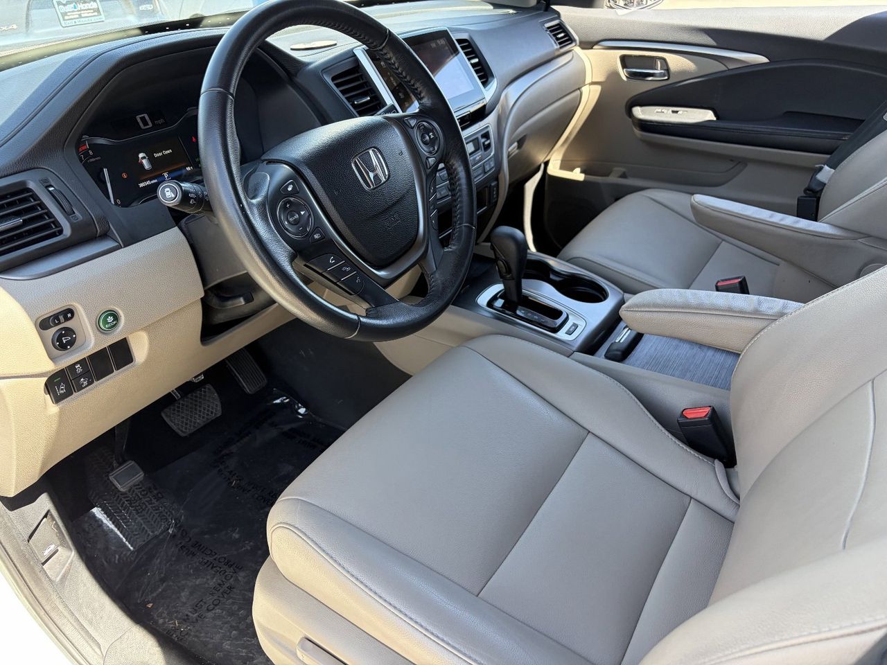 2017 Honda Pilot EX-L - Photo 16