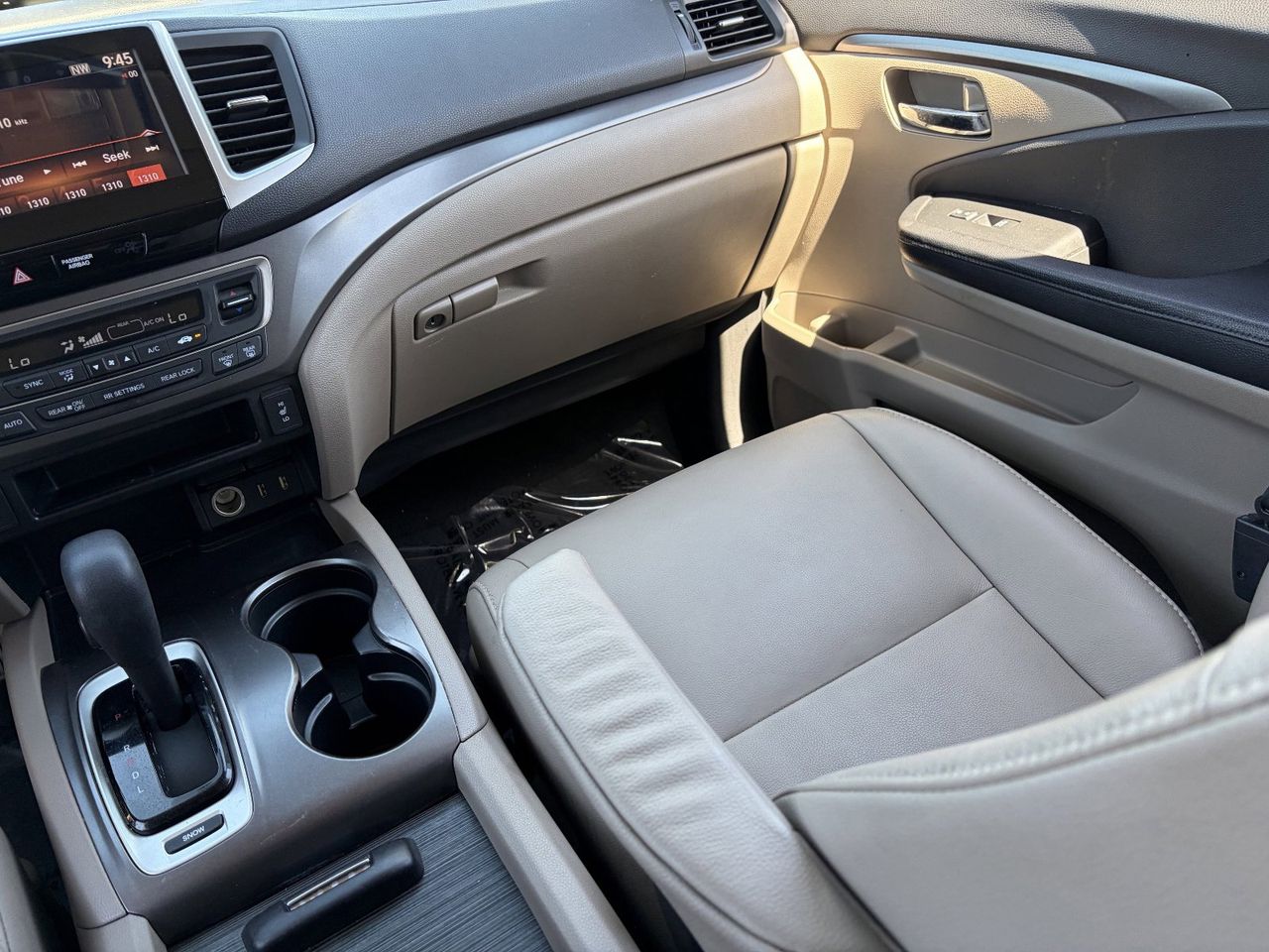 2017 Honda Pilot EX-L - Photo 12