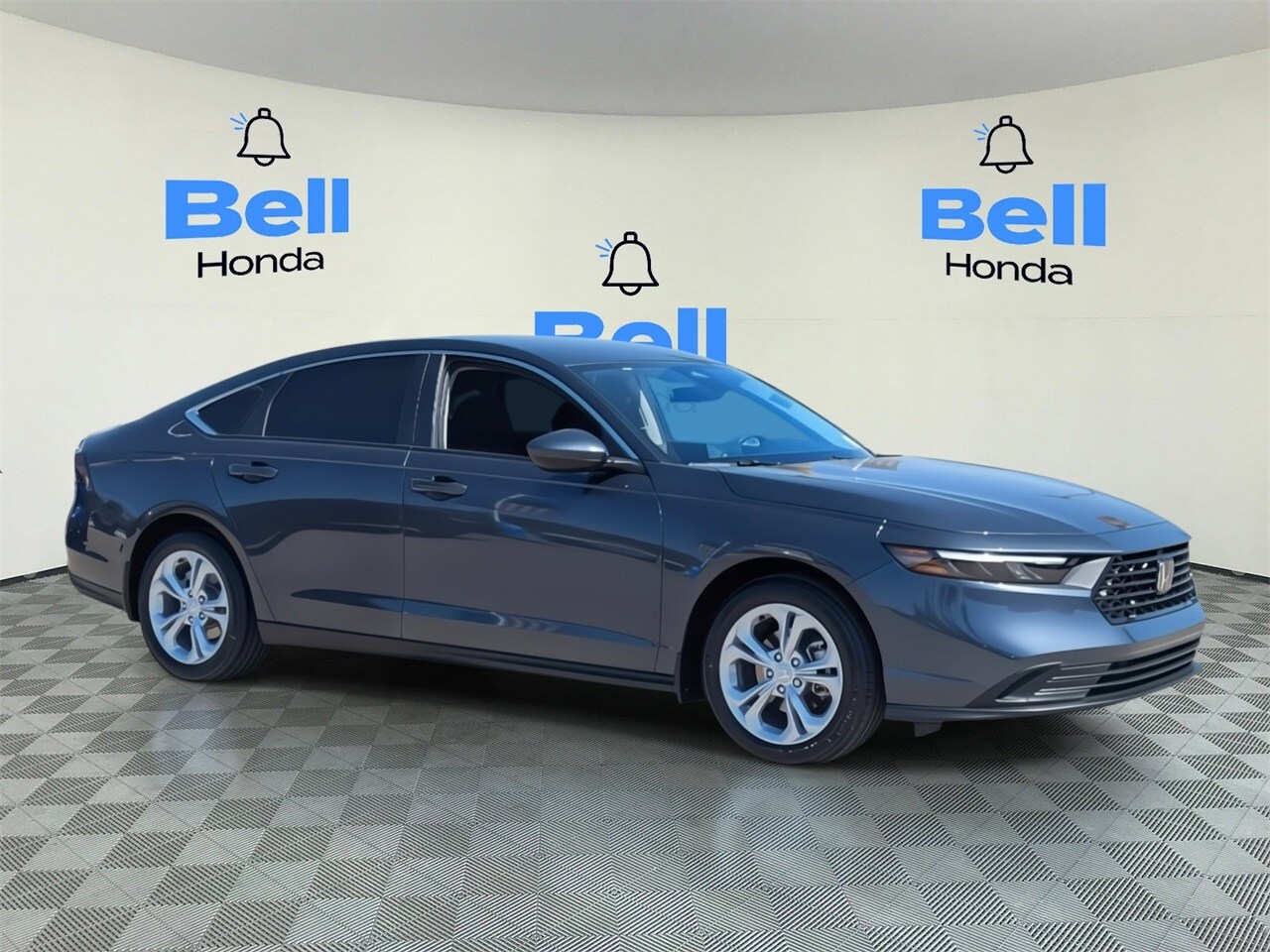 2025 Honda Accord LX photo 4