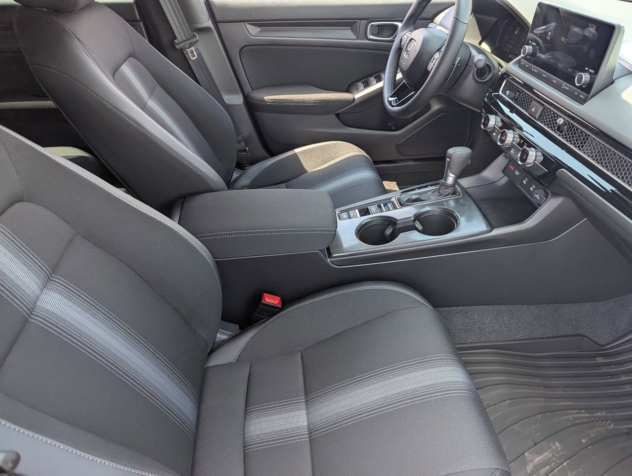 2026 Honda Civic Hatchback Sport - Photo 7