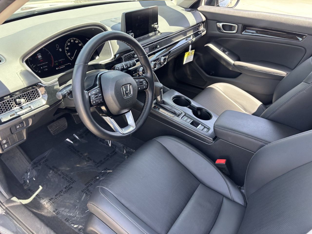 2024 Honda Civic Hatchback EX-L - Photo 17