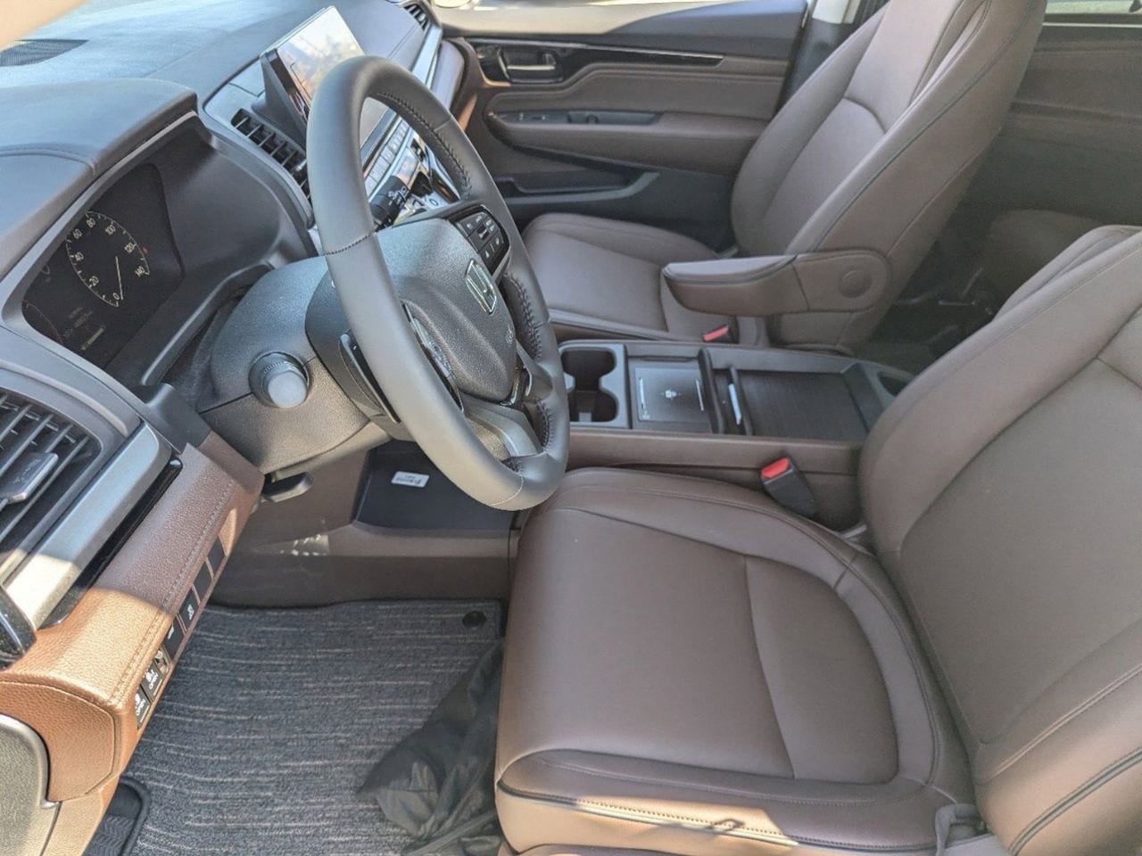 2026 Honda Odyssey Touring - Photo 12
