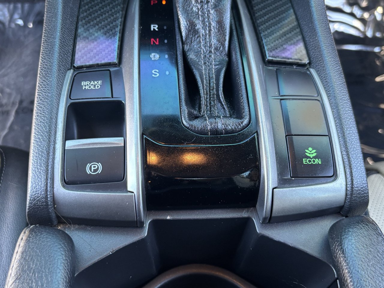 2018 Honda Civic Hatchback Sport Touring - Photo 24