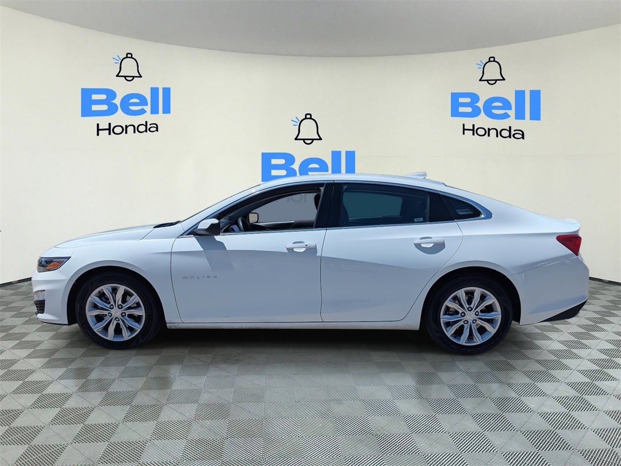 Used 2023 Chevrolet Malibu 1LT with VIN 1G1ZD5ST3PF183796 for sale in Phoenix, AZ