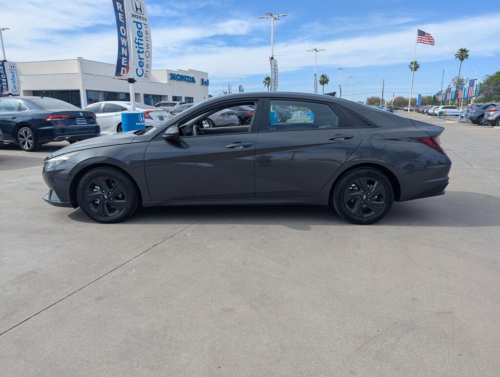 Used 2023 Hyundai Elantra SEL Sedan