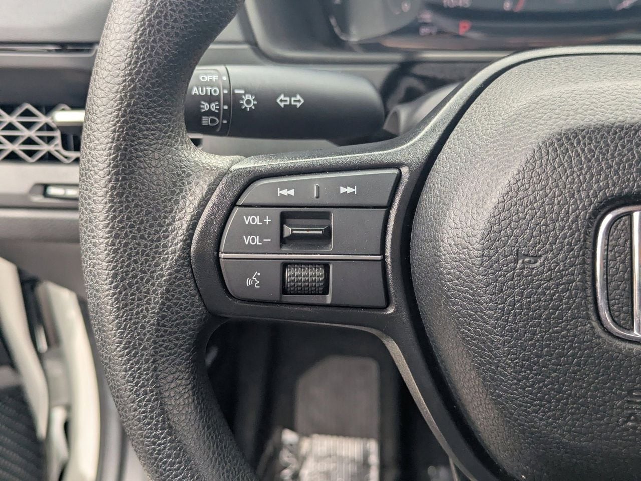 2025 Honda Accord SE - Photo 21