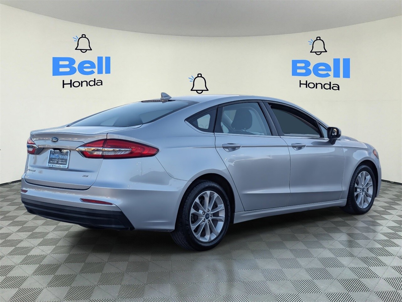 2019 Ford Fusion SE photo 4