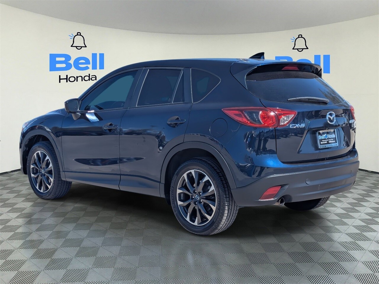 2016 Mazda CX-5 Grand Touring photo 2