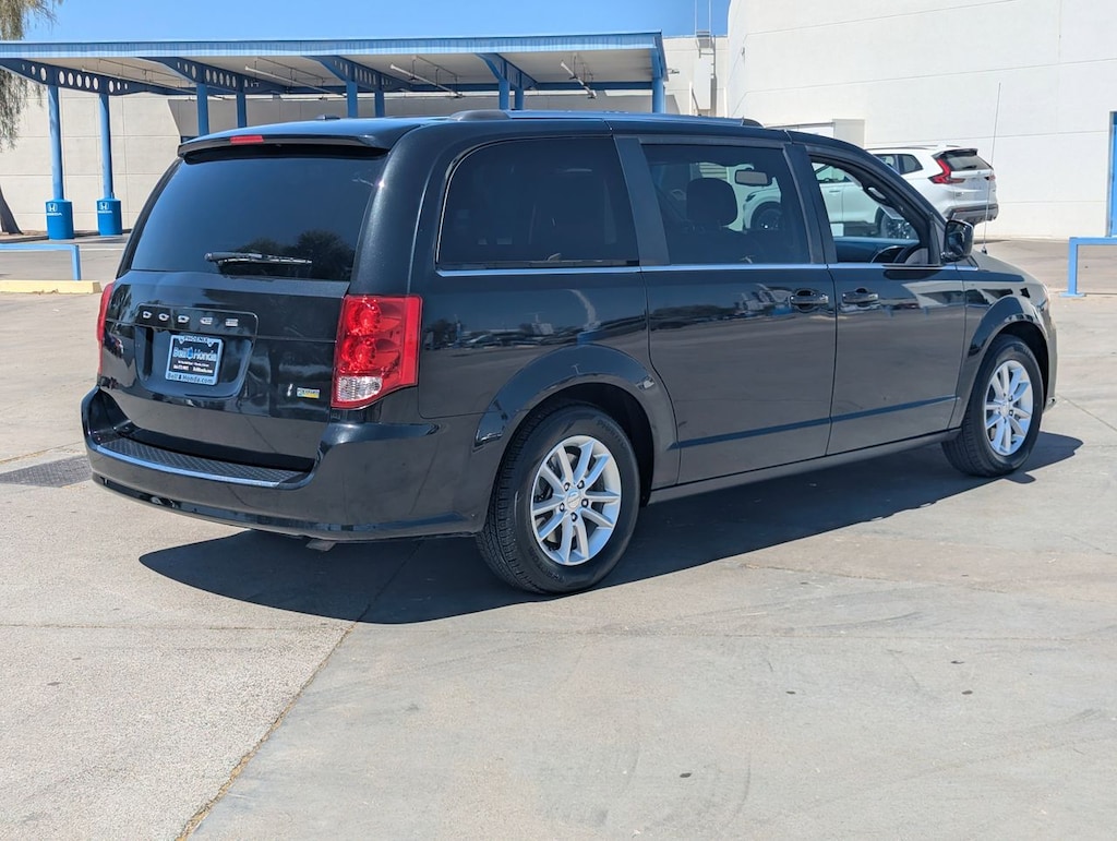 Used 2019 Dodge Grand Caravan SXT Minivan/Van