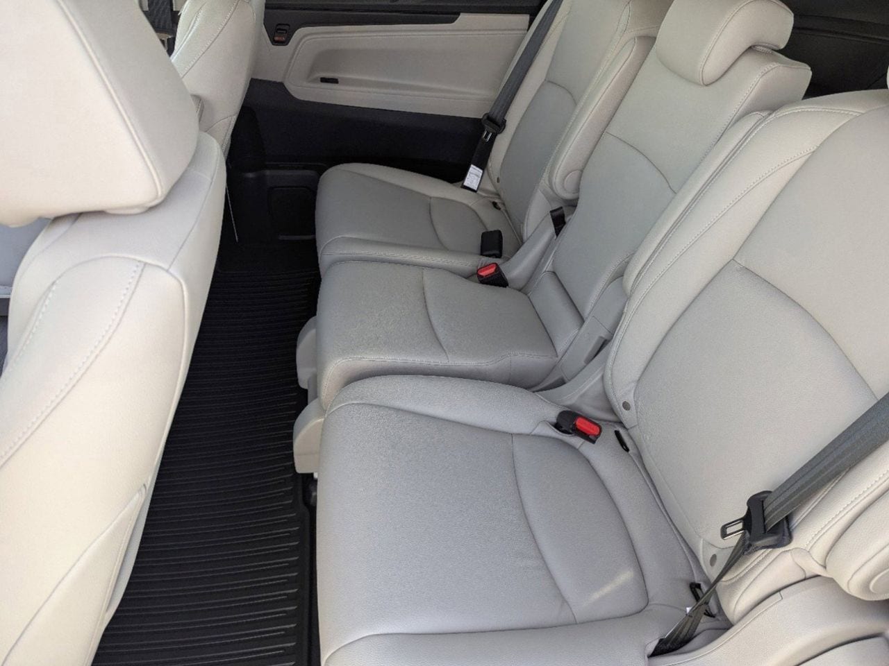 2026 Honda Odyssey EX-L - Photo 9