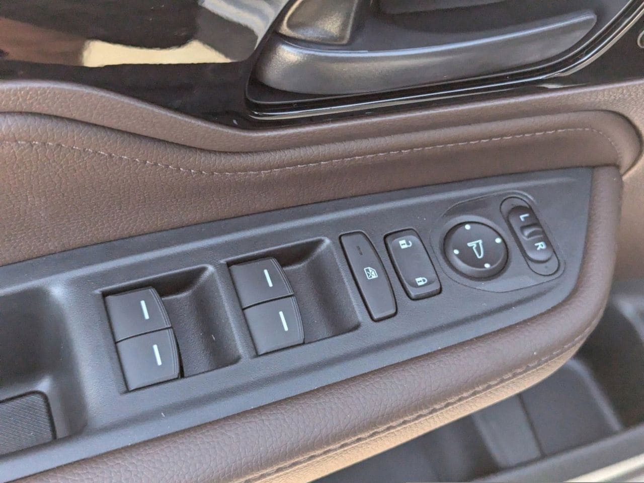2026 Honda Odyssey Touring - Photo 14