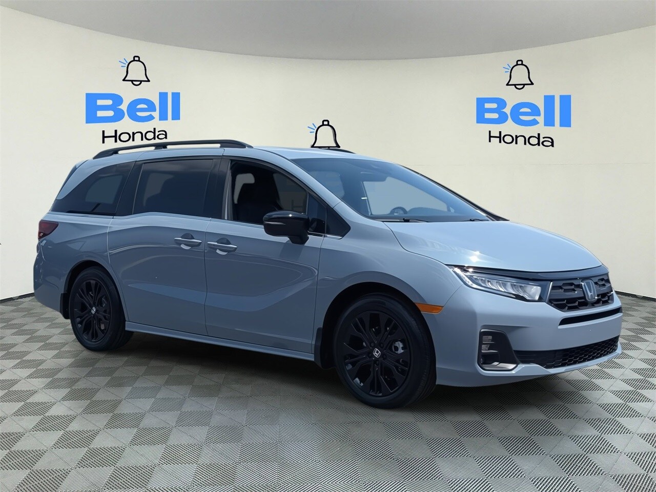 2026 Honda Odyssey photo 2