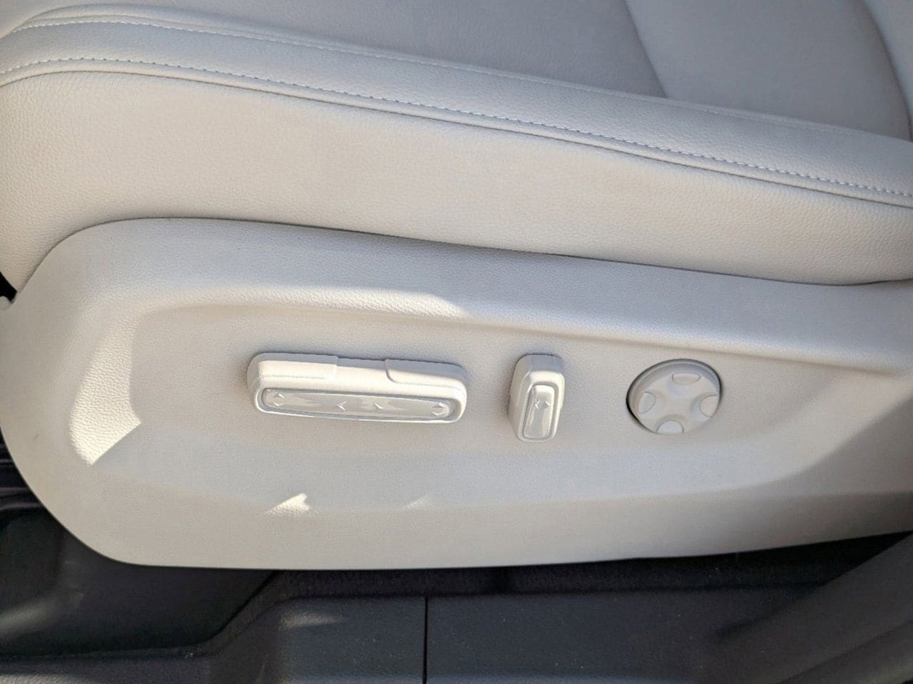 2026 Honda Odyssey EX-L - Photo 12