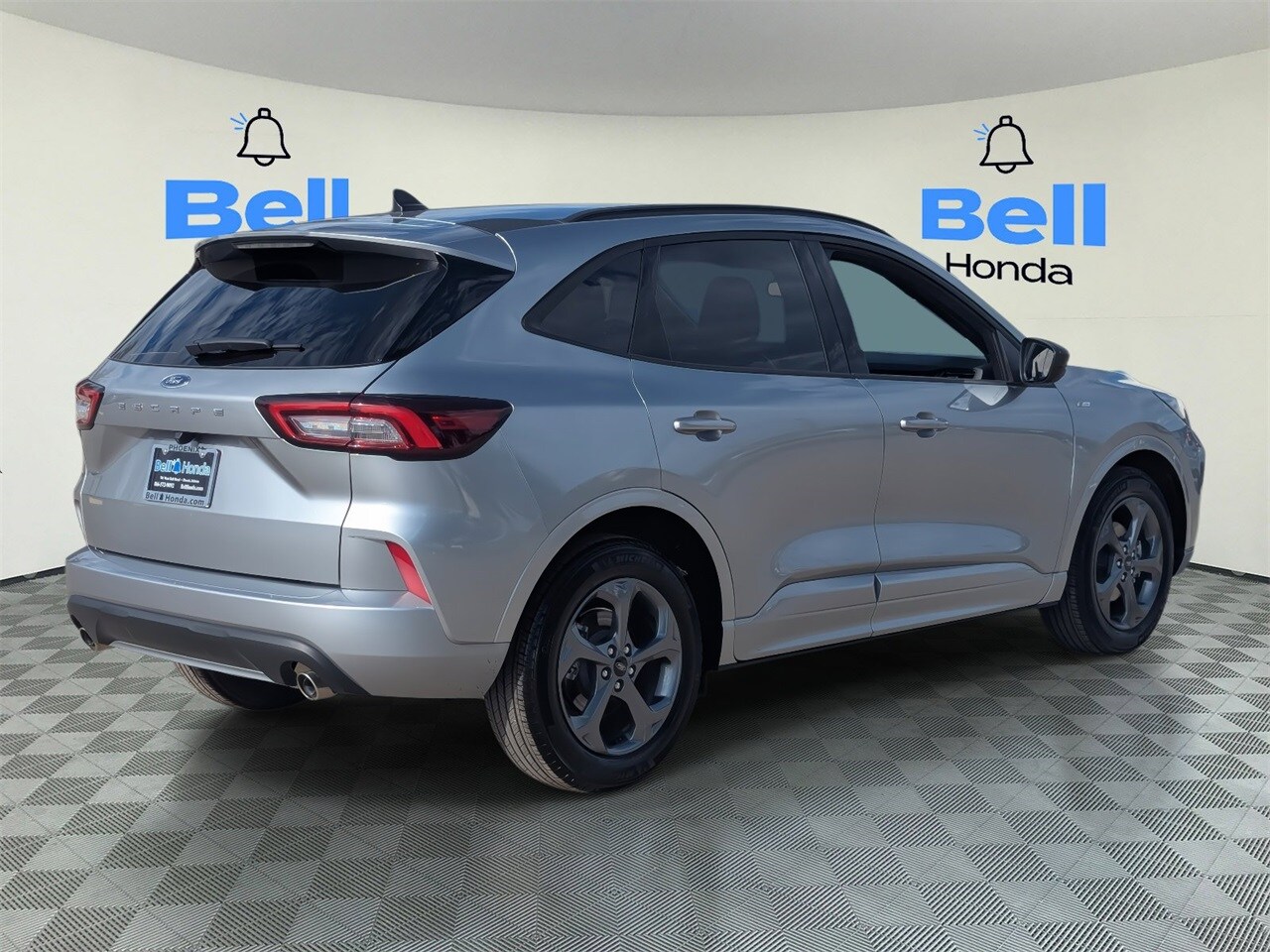 2024 Ford Escape ST-Line photo 4