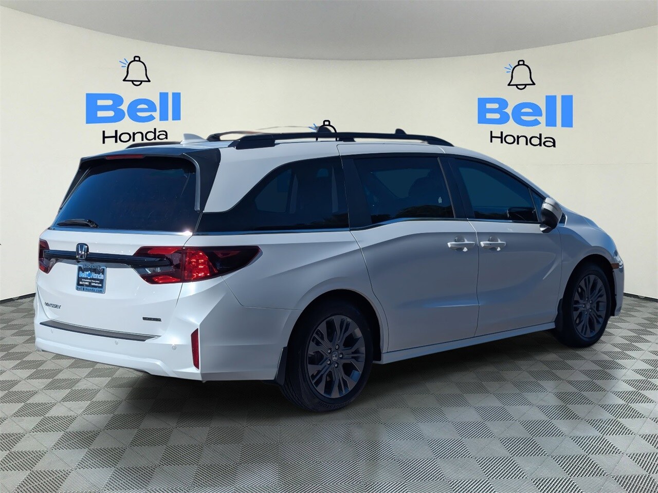 2026 Honda Odyssey Touring photo 3
