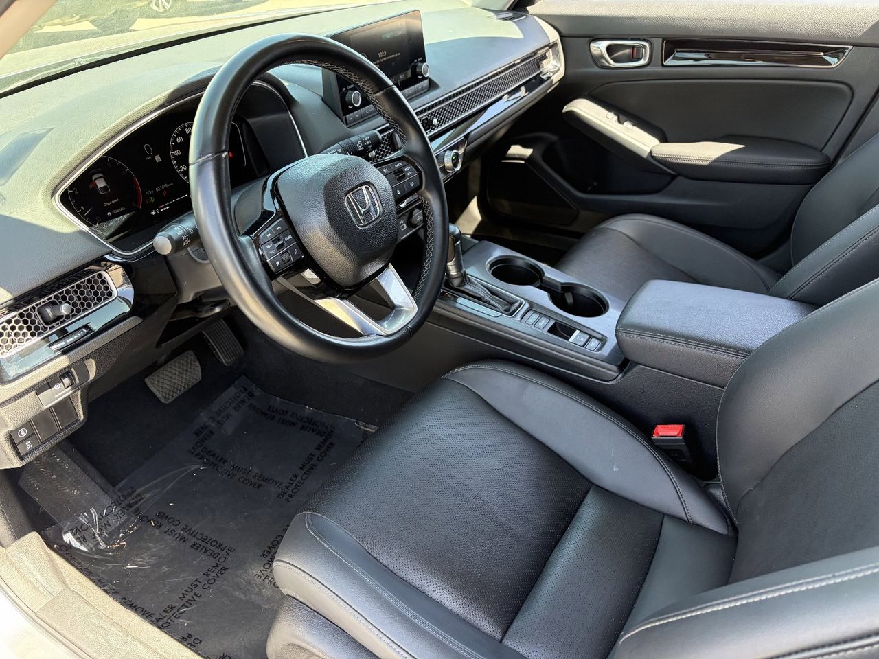 2024 Honda Civic Hatchback EX-L - Photo 23