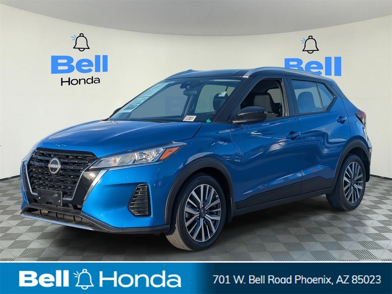 2023 Nissan Kicks SV's photo