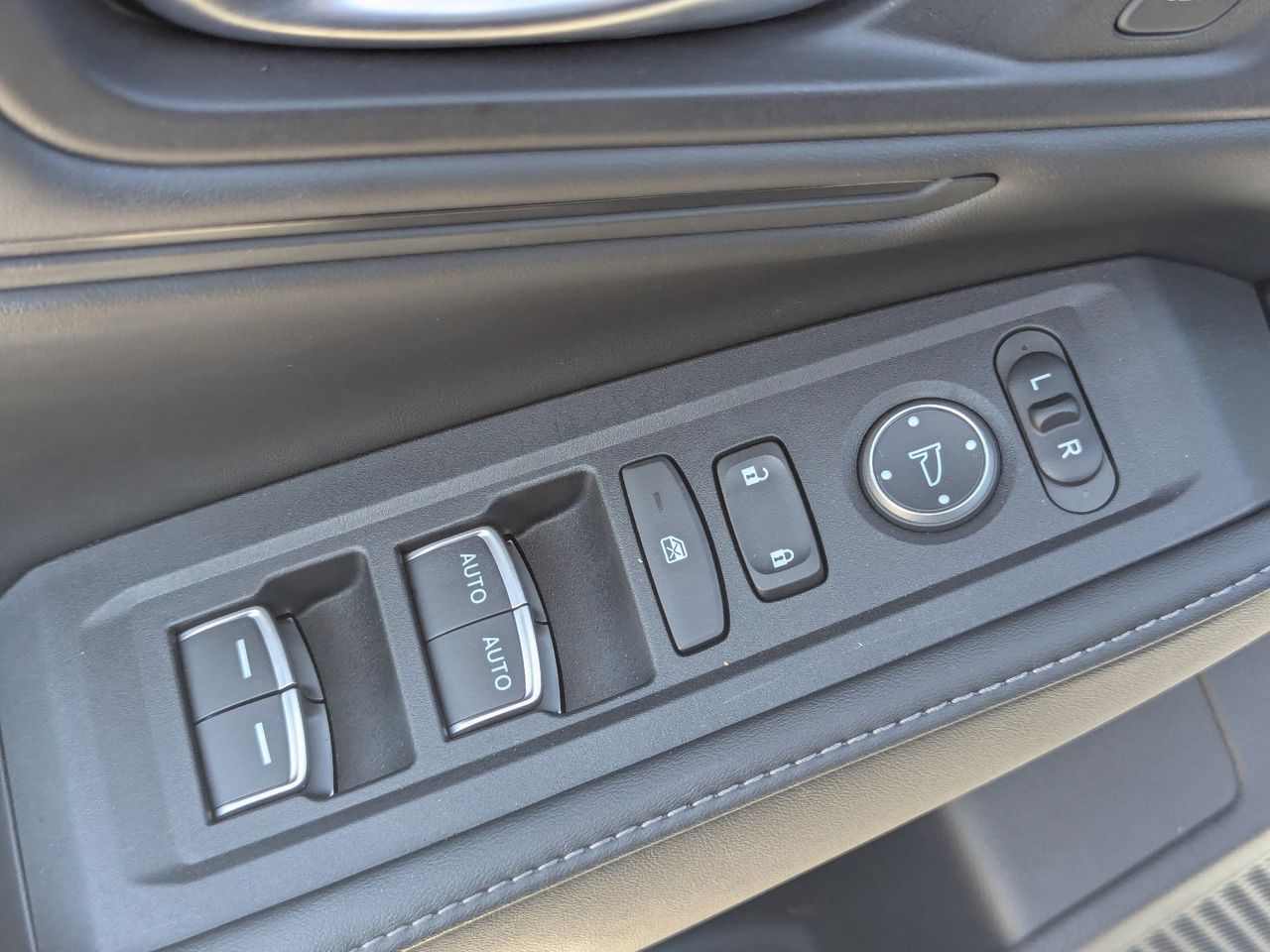 2025 Honda Accord Hybrid Sport-L - Photo 22