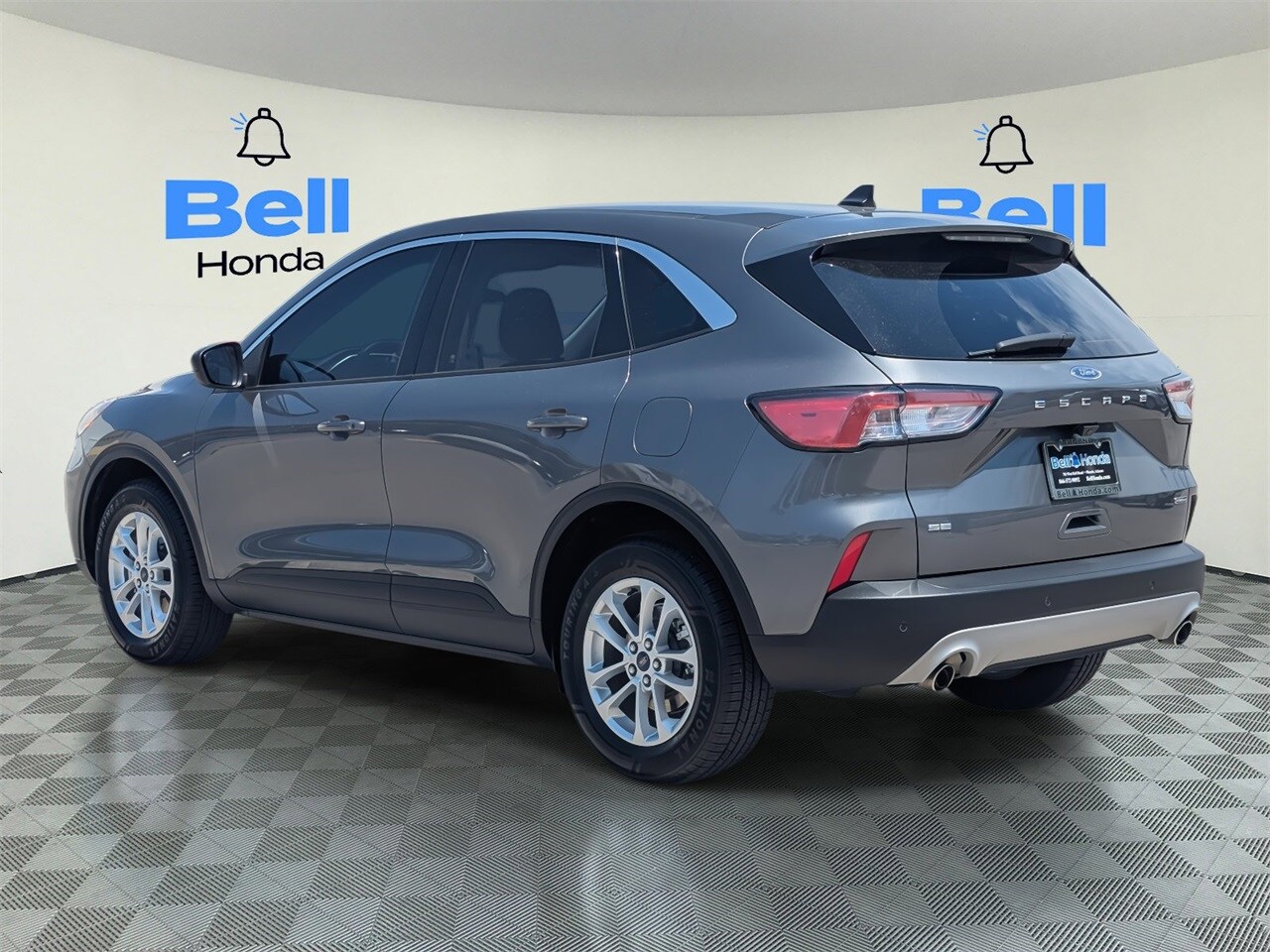 2022 Ford Escape Hybrid SE photo 2