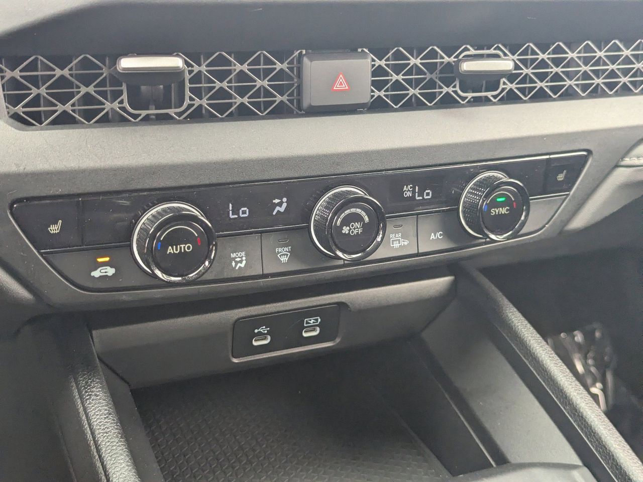2025 Honda Accord SE - Photo 25