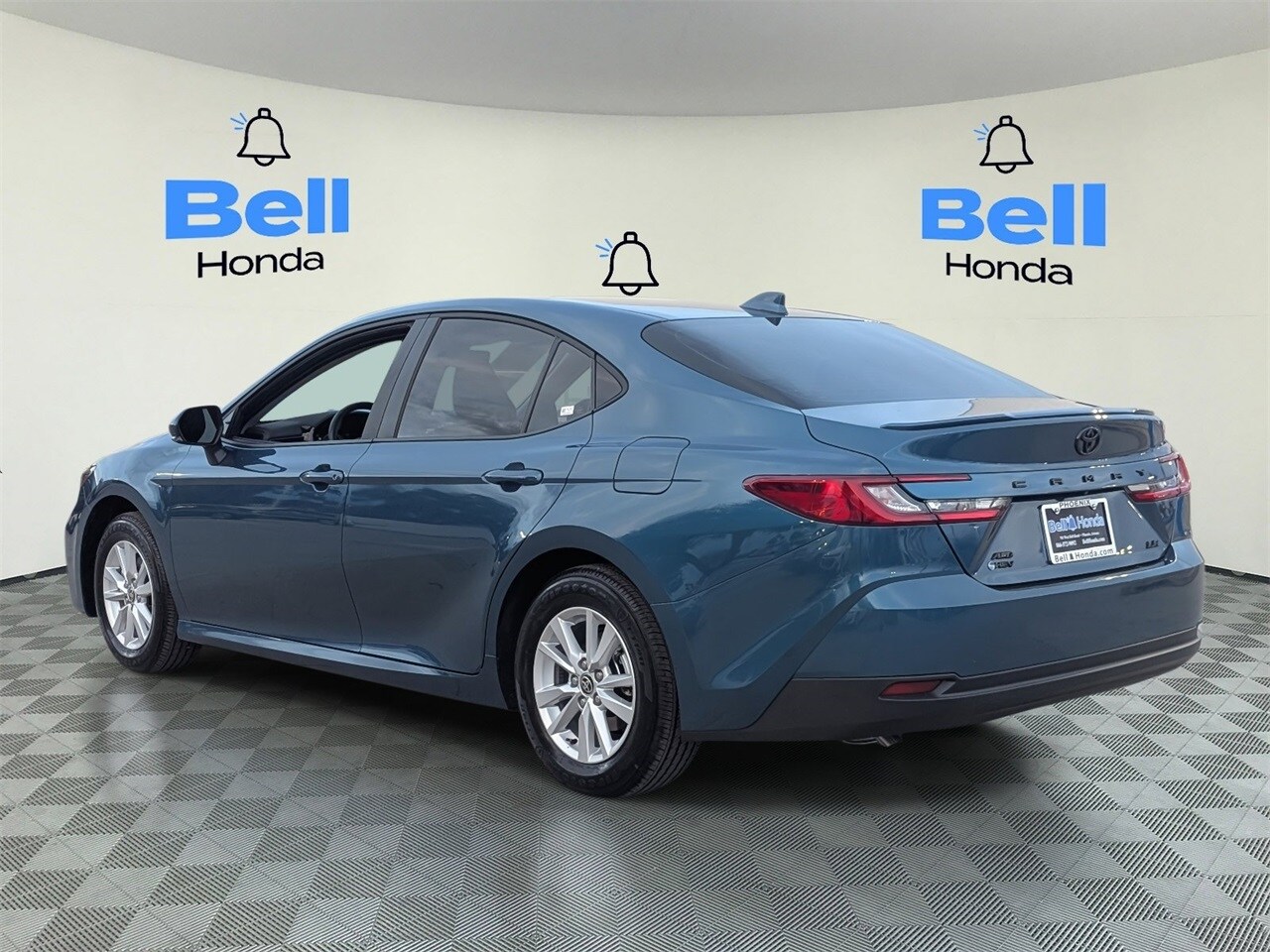 2025 Toyota Camry XSE photo 2