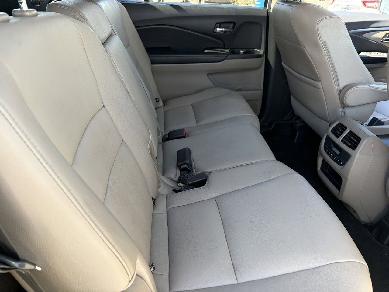 2017 Honda Pilot EX-L - Photo 9