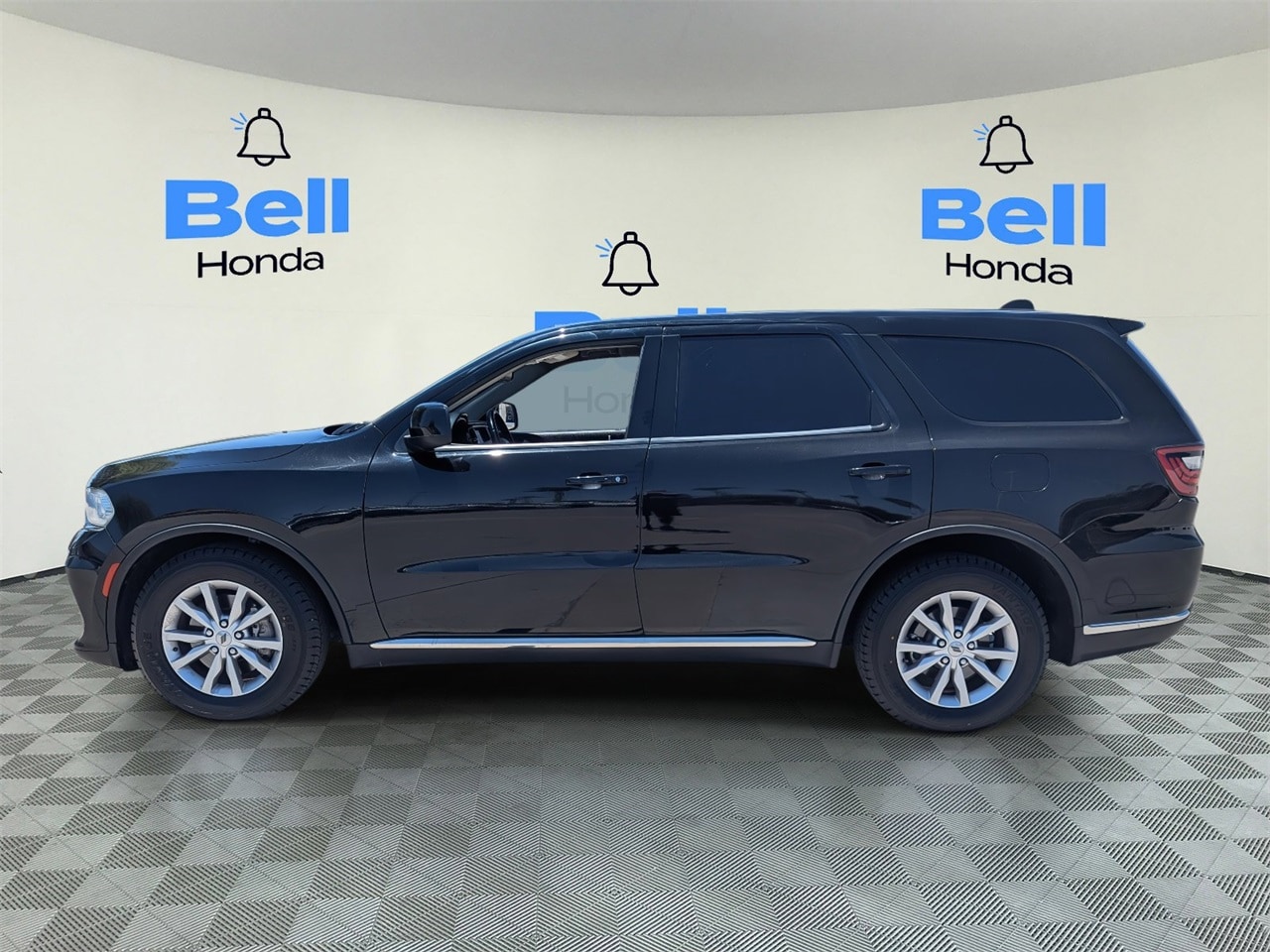 Used 2021 Dodge Durango SXT with VIN 1C4RDHAG3MC640942 for sale in Phoenix, AZ