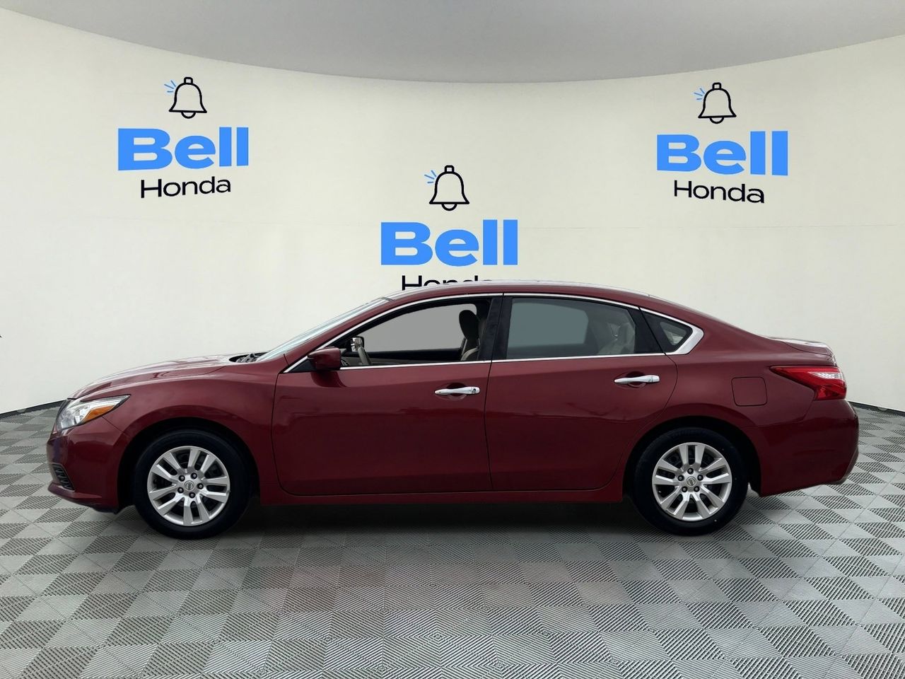 Used 2016 Nissan Altima S with VIN 1N4AL3AP6GC256098 for sale in Phoenix, AZ