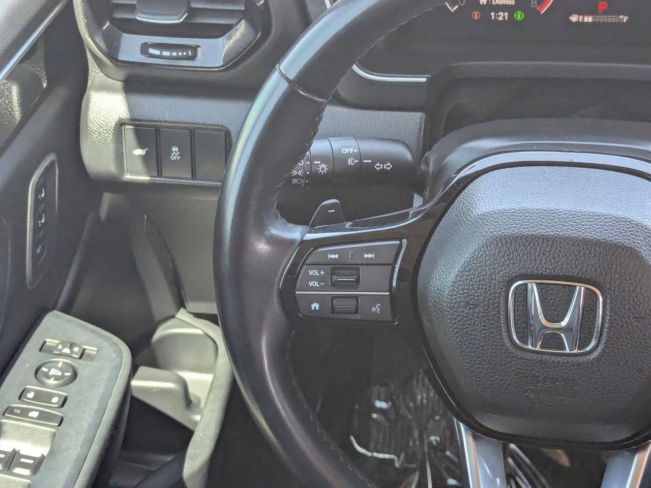 2025 Honda Pilot EX-L - Photo 17