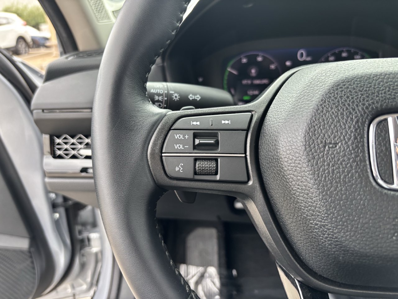 2025 Honda Accord Hybrid EX-L - Photo 27