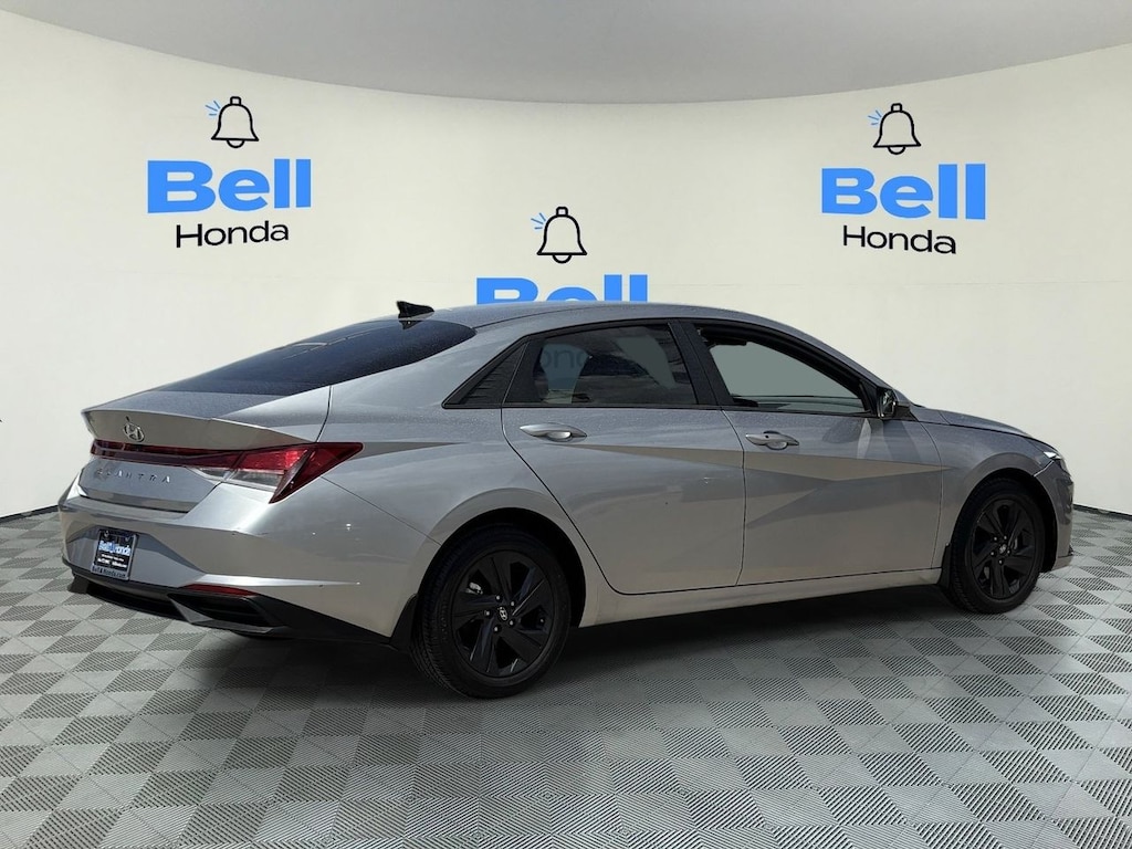 Used 2022 Hyundai Elantra SEL Sedan