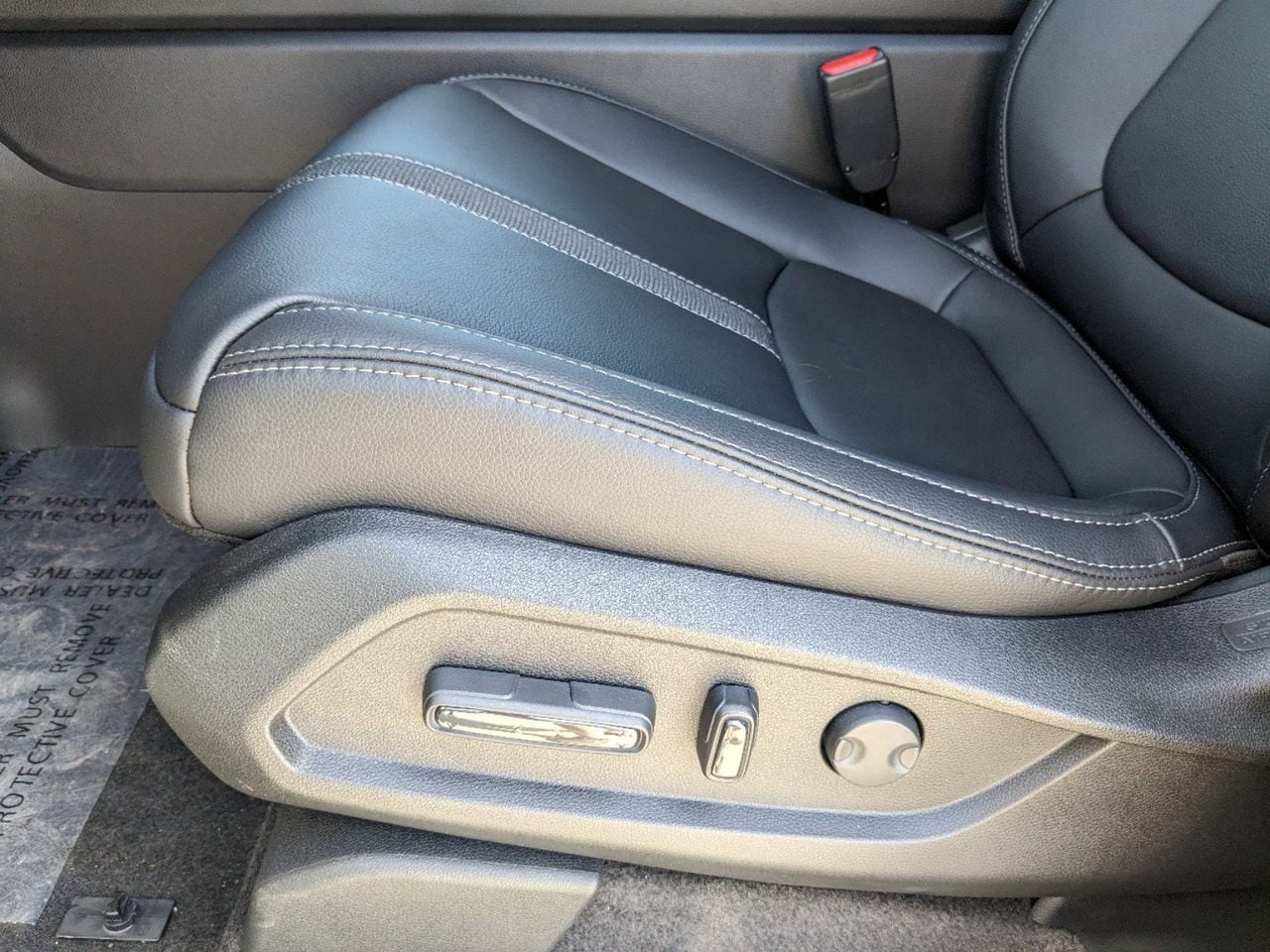 2025 Honda Pilot EX-L - Photo 13