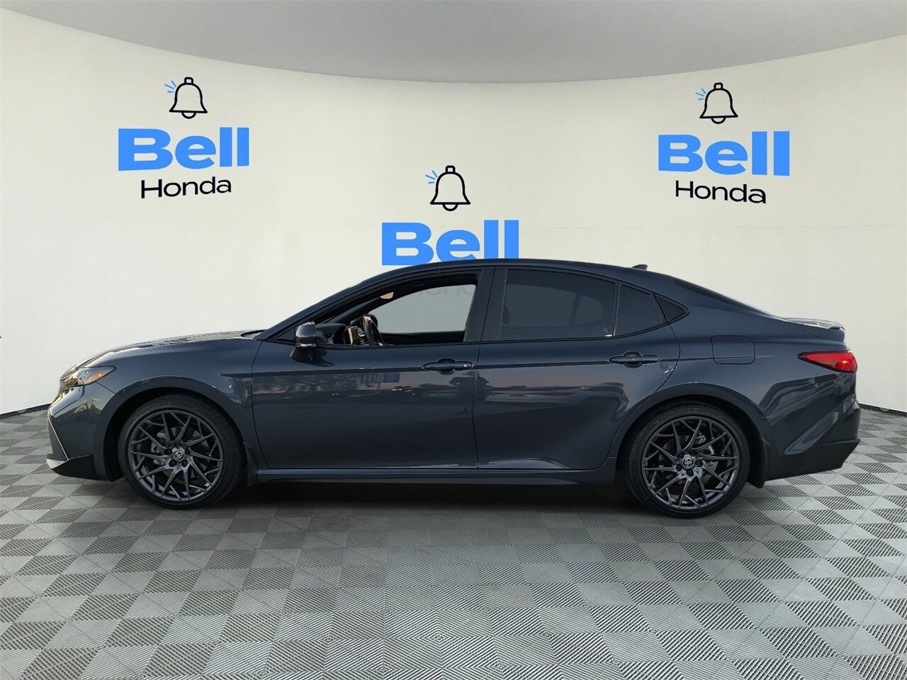 2026 Toyota Camry SE photo 2