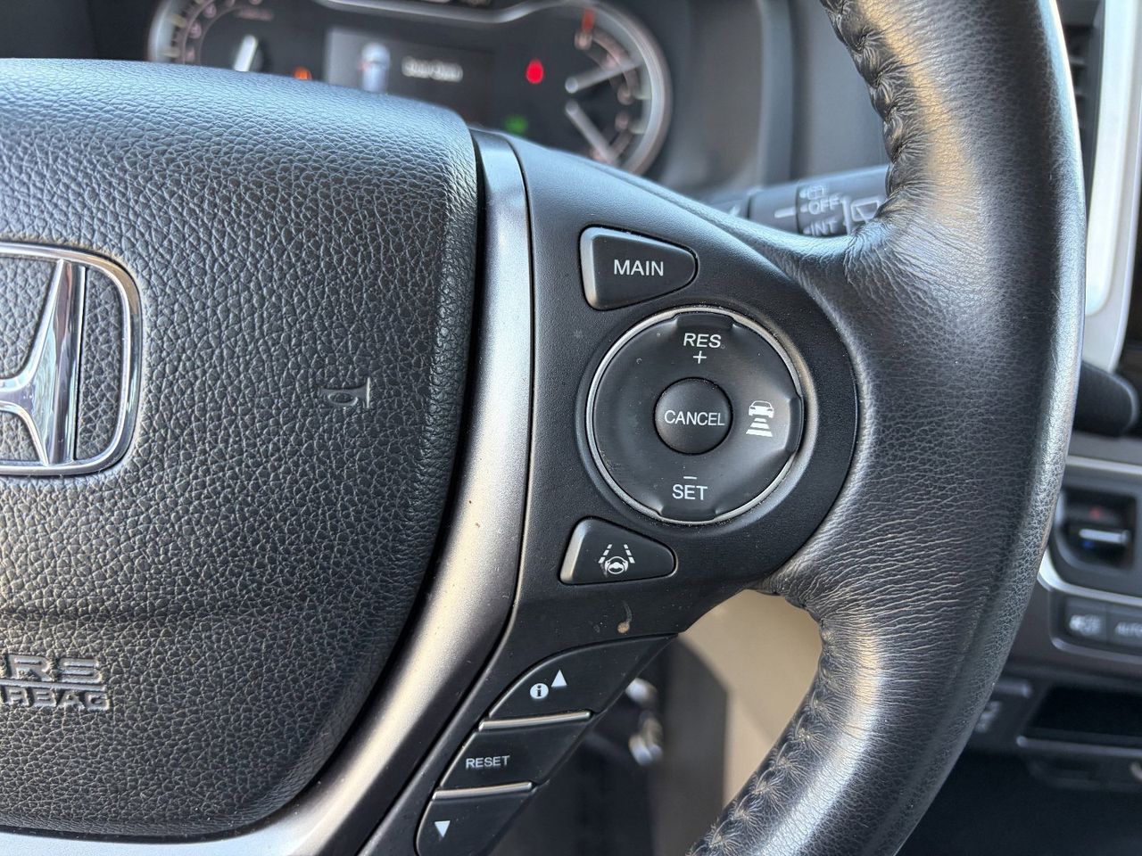 2017 Honda Pilot EX-L - Photo 23