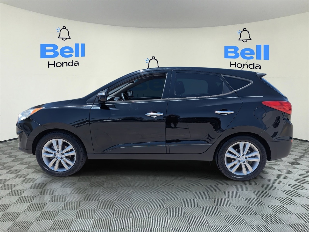 Used 2012 Hyundai Tucson Limited with VIN KM8JU3AC5CU370579 for sale in Phoenix, AZ