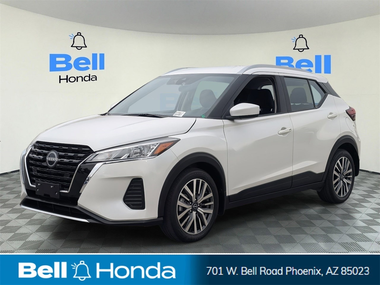 2024 Nissan Kicks SV's photo