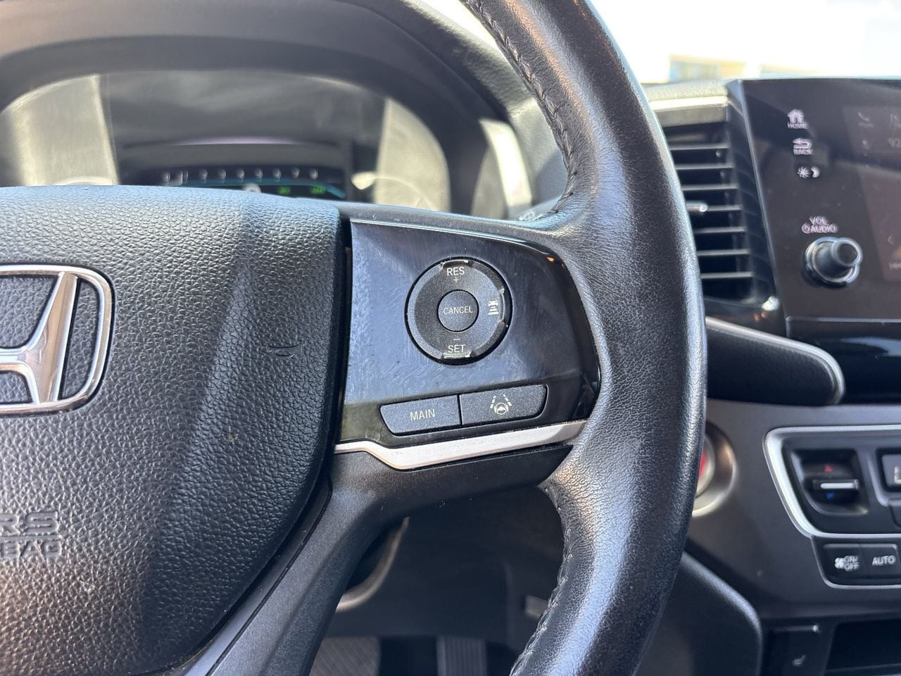 2022 Honda Pilot SE - Photo 27