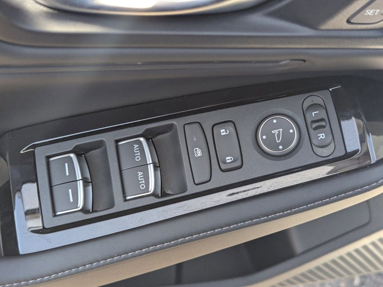 2026 Honda Accord Hybrid Touring - Photo 14