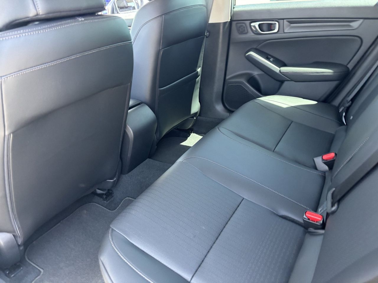 2024 Honda Civic Hatchback EX-L - Photo 15