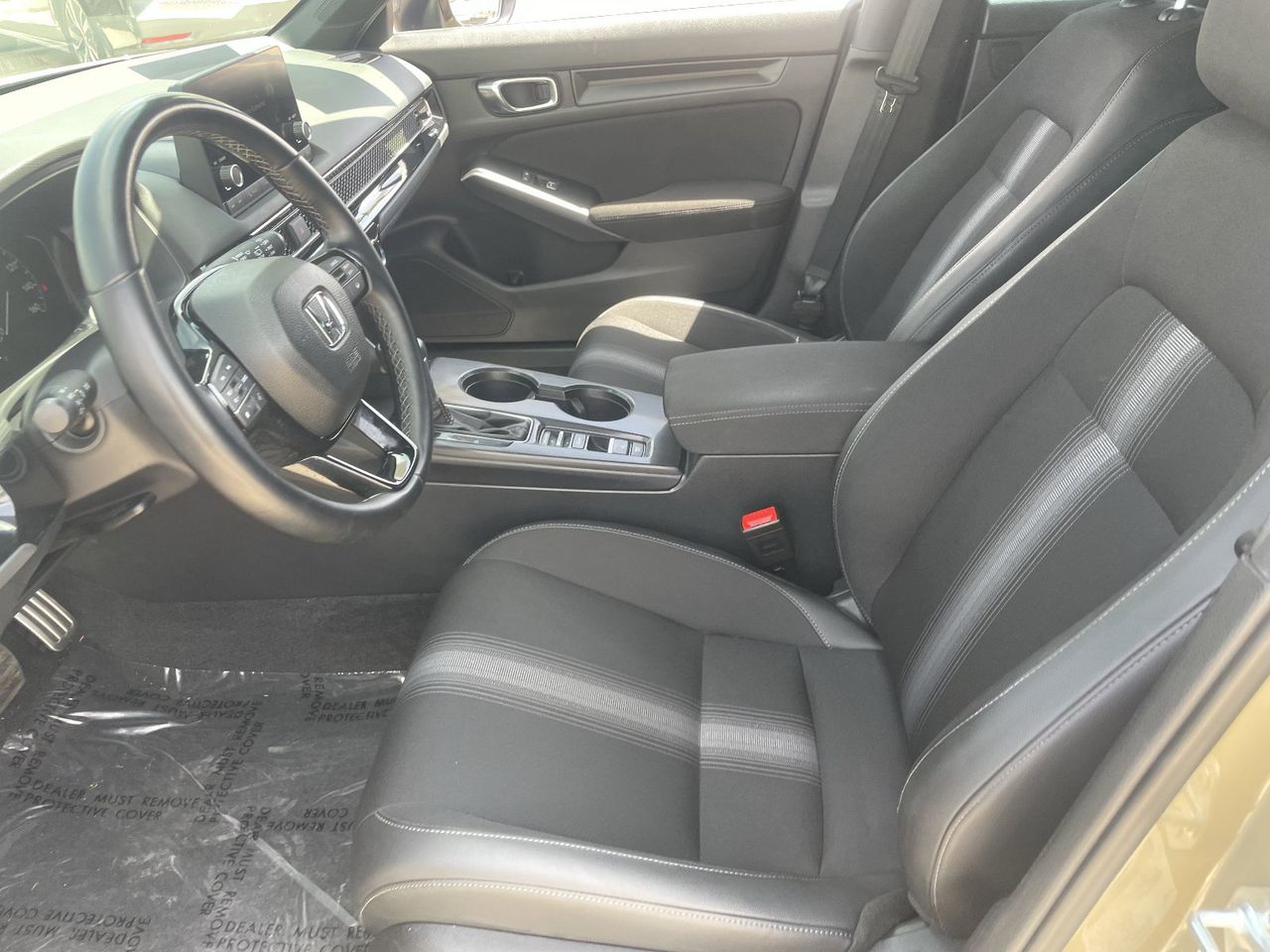 2025 Honda Civic Hatchback Sport - Photo 17
