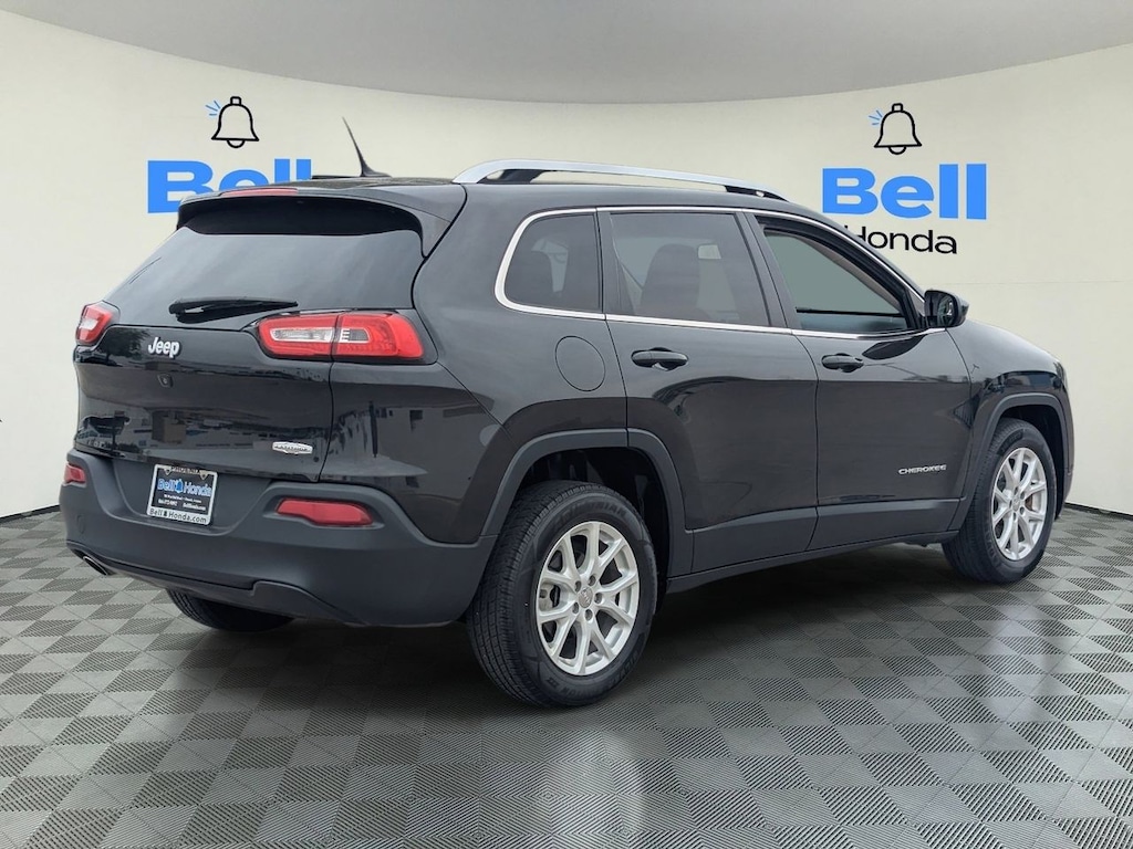 Used 2016 Jeep Cherokee Latitude SUV