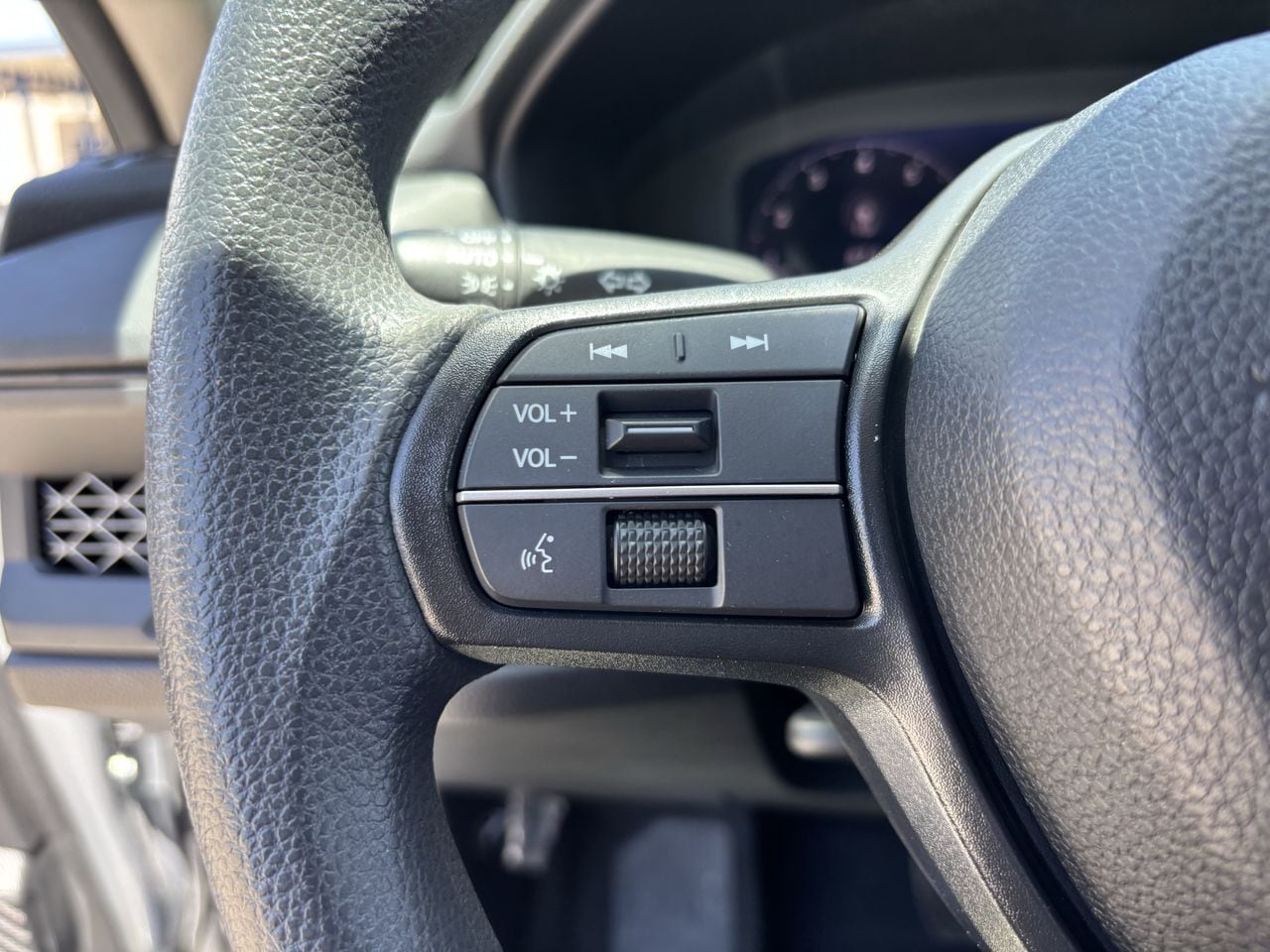 2024 Honda Accord LX - Photo 25